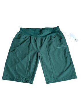 Shredly Womens Shorts Pine Green Curvy Athletic Size 16 NWT